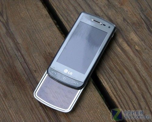 透明防水拍照手机 LG GD900e大幅降价