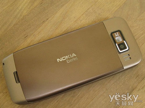 最低1199元 八款待机能力出色手机推荐