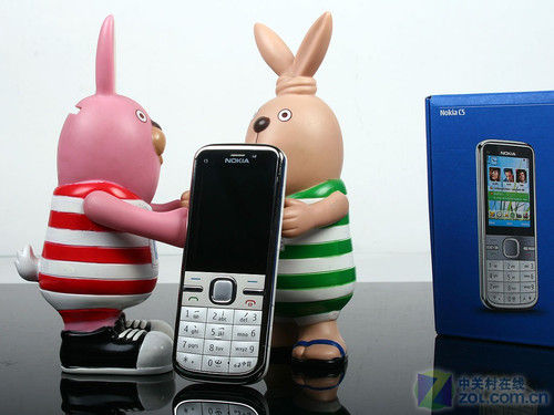 C系列开山之作 诺基亚C5今日上市开卖 