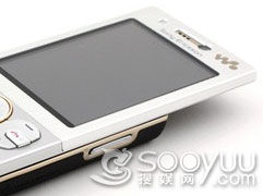 纤薄滑盖音乐手机 索爱W715行货1750元