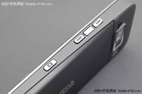 纤薄商务智能机 E52节后价1840元