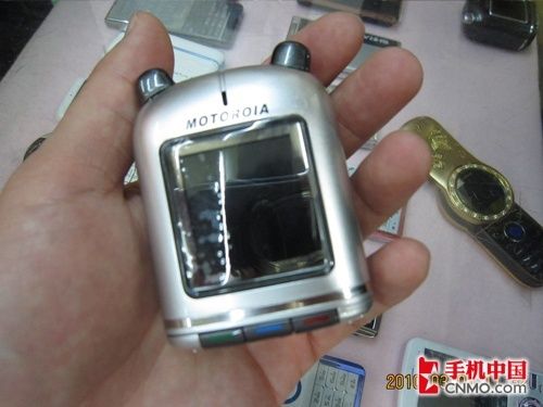 诺基亚也有透明键盘?最新山寨机曝光