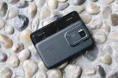 Maemo5侧滑强悍机 诺基亚N900再爆新低