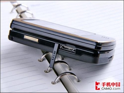 双屏双待3G机 三星W589十天速降500块