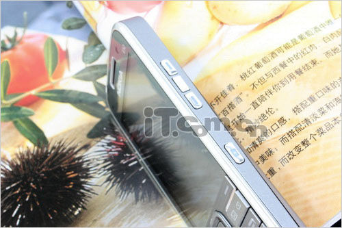 崇尚T9键盘 诺基亚E52低价卖1550元