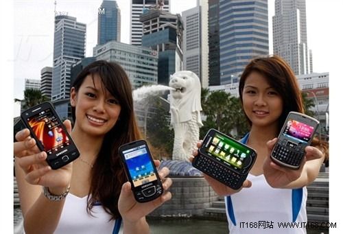 3.7寸大屏强悍牛机 三星i8000爆2k2低价