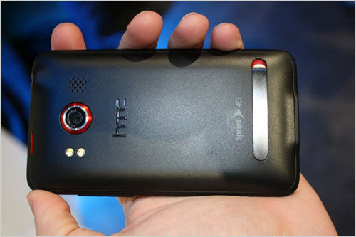完胜iphone 4 HTC EVO 4G不足4千元