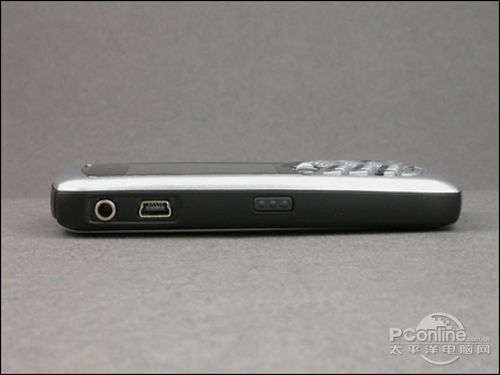 经典耐用机本色造型 黑莓8300现仅880元