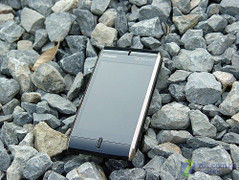 移动定制OMS系统 联想O1终于跌破2000元