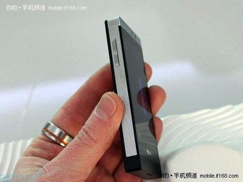 [上海]LG小身材行货上市 GD880售2720元