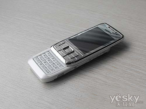 E66行货不足1500元 节前超低价全能机推荐