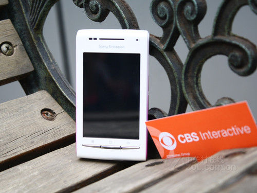 时尚Android手机 索尼爱立信X8到货上市