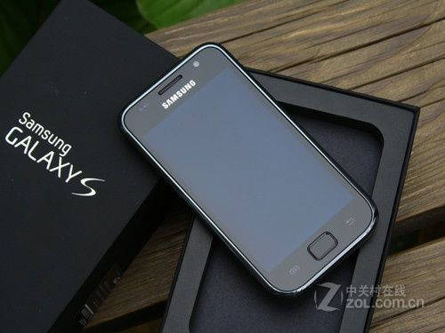 暴强Android旗舰机 三星I9000售价松动