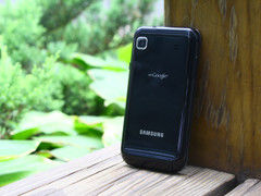 暴强Android旗舰机 三星I9000售价松动