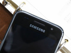 暴强Android旗舰机 三星I9000售价松动