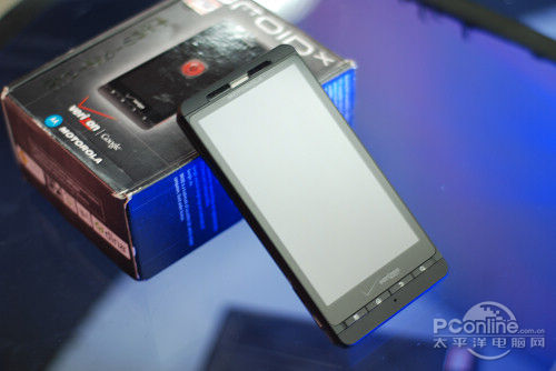 4.3寸加1GHz高频 摩托Droid X仅售3400