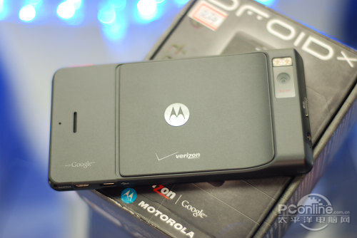 4.3寸加1GHz高频 摩托Droid X仅售3400