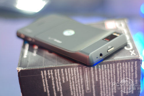 4.3寸加1GHz高频 摩托Droid X仅售3400