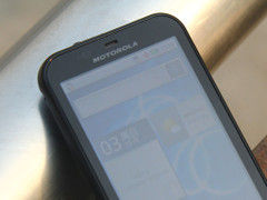 Android强悍三防 摩托罗拉Defy价格下挫