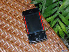 华美音乐手机 诺基亚X3-00行货破千元 