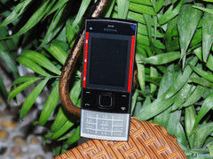 华美音乐手机 诺基亚X3-00行货破千元 